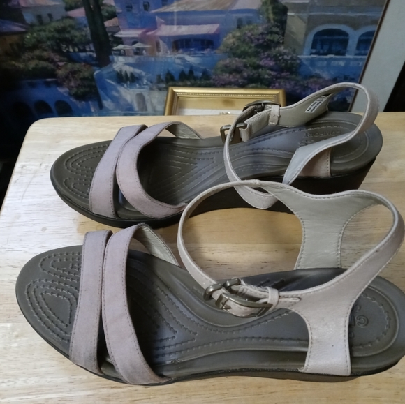 π‘π‘ CROCS FASHIONABLE SANDALS π’π’A FABULOUS GIFT π GIVING. - Picture 14 of 15